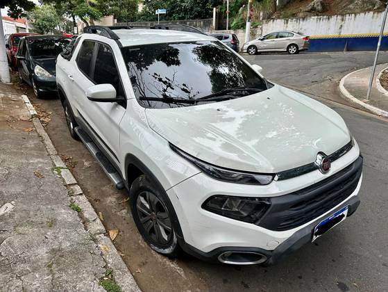 FIAT TORO 1.8 16V EVO FLEX FREEDOM AT6 FIAT TORO 1.8 16V EVO FLEX FREEDOM AT6